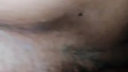 Istri serakah menjelajahi mainan seks baru (bagian 3): sekaligus dan kontol besar nyata.