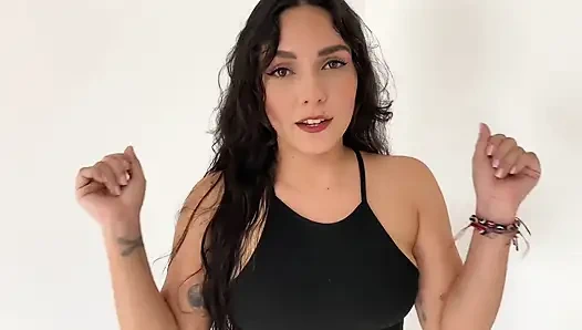 BÜYÜK ÜVEY ANNE ÜVEY OĞLUMLA SERT BIR ŞEKILDE ANTRENMAN YAPIYOR! - İspanyolca Porno