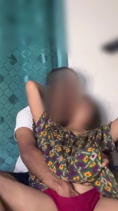 Detik yang tidak dapat dilupakan dari "Awek digesel jari pepeknya & menghisap zakarnya"