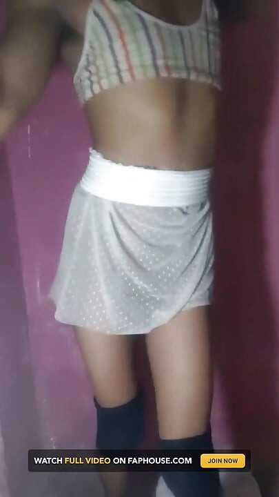 ฉันแก้ผ้าเลียควยใหญ่ฉันเป็นหนุ่มตัวผอม