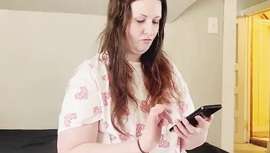 Siyah pizzacı adam sevgililer gününü kurtarıyor ve üzgün ev hanımıyla sikişiyor