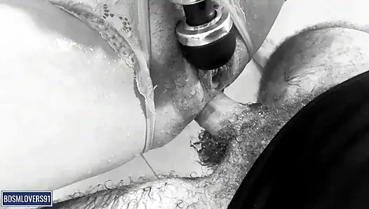 O küçük azgın sürtüğü tokatla