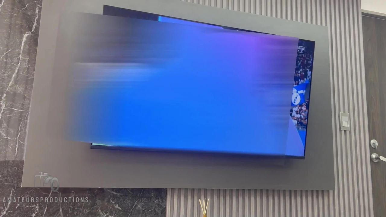 I pass the towel to my pretty stepsister as a pretext to fuck her hard and come on her ass.