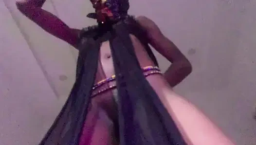 Ağır çekim zenci genç seksi dans ıslak amcık yakın çekim