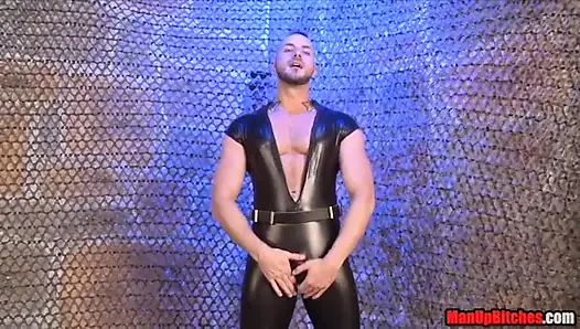 Zod'un önünde diz çök