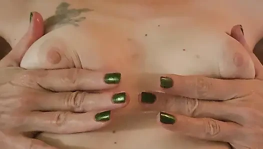 Goode Girl Gives Body Worship JOI