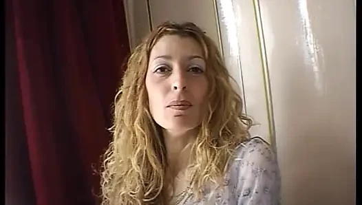 Her iki deliğini de siktiren vahşi Alman sürtük