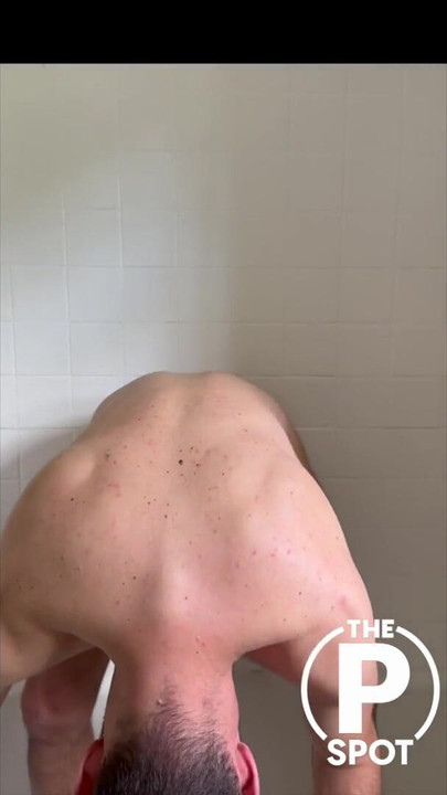 用粉色假阳具达到前列腺高潮 | 短片 1