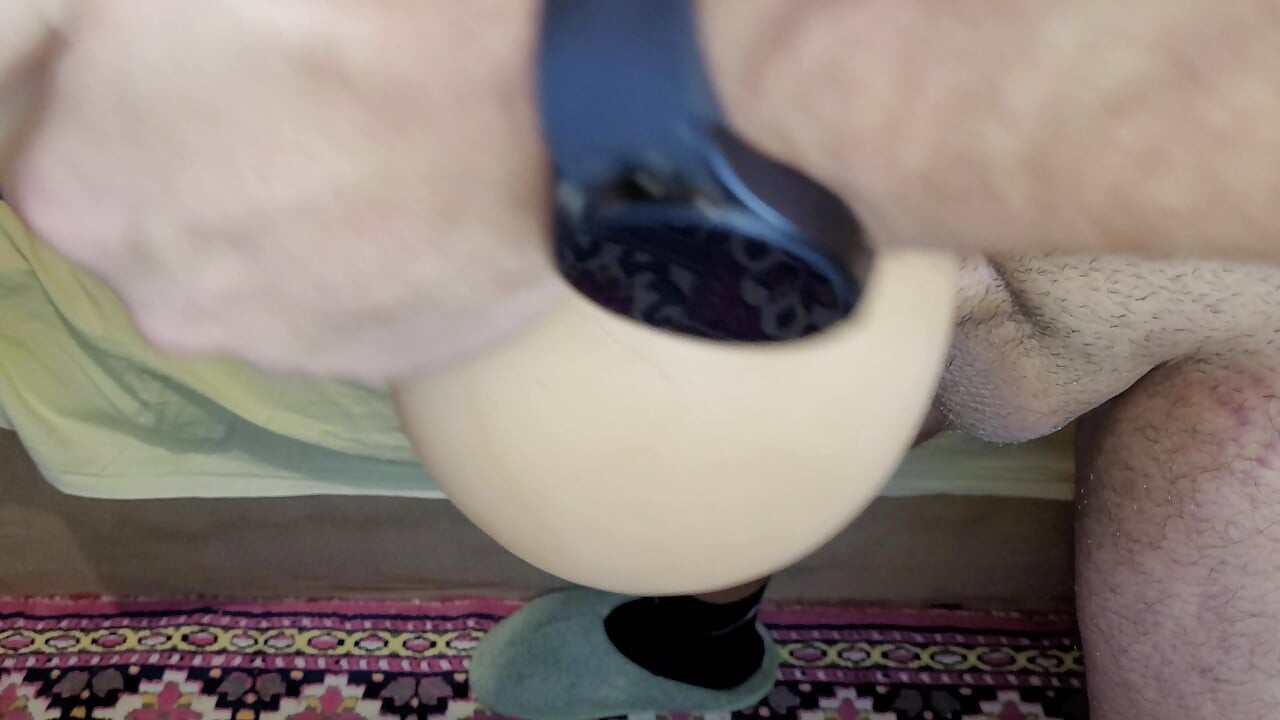 Слизька ніч з молодим чоловіком 2