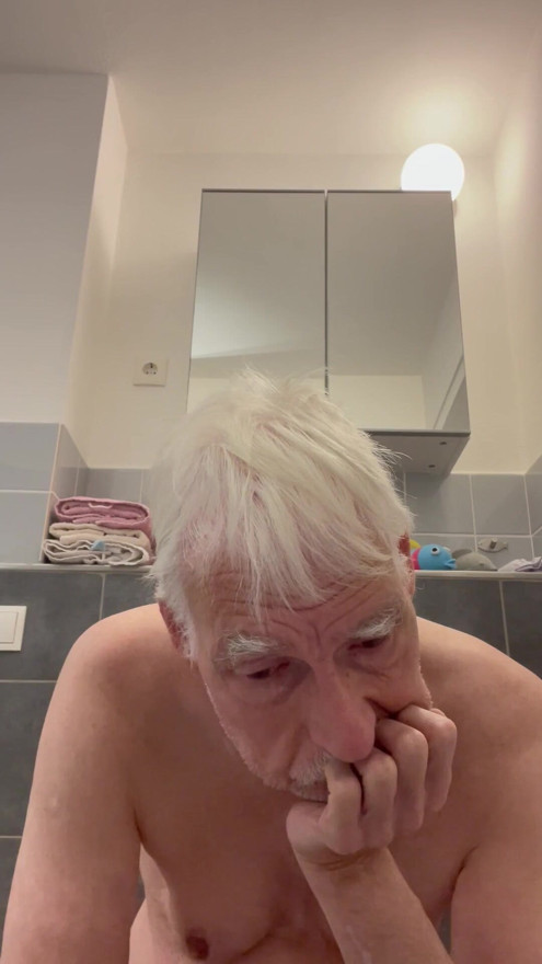In the bathroom | Clip 1