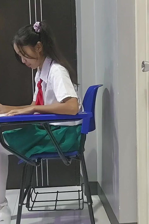 Desperate Student Pee