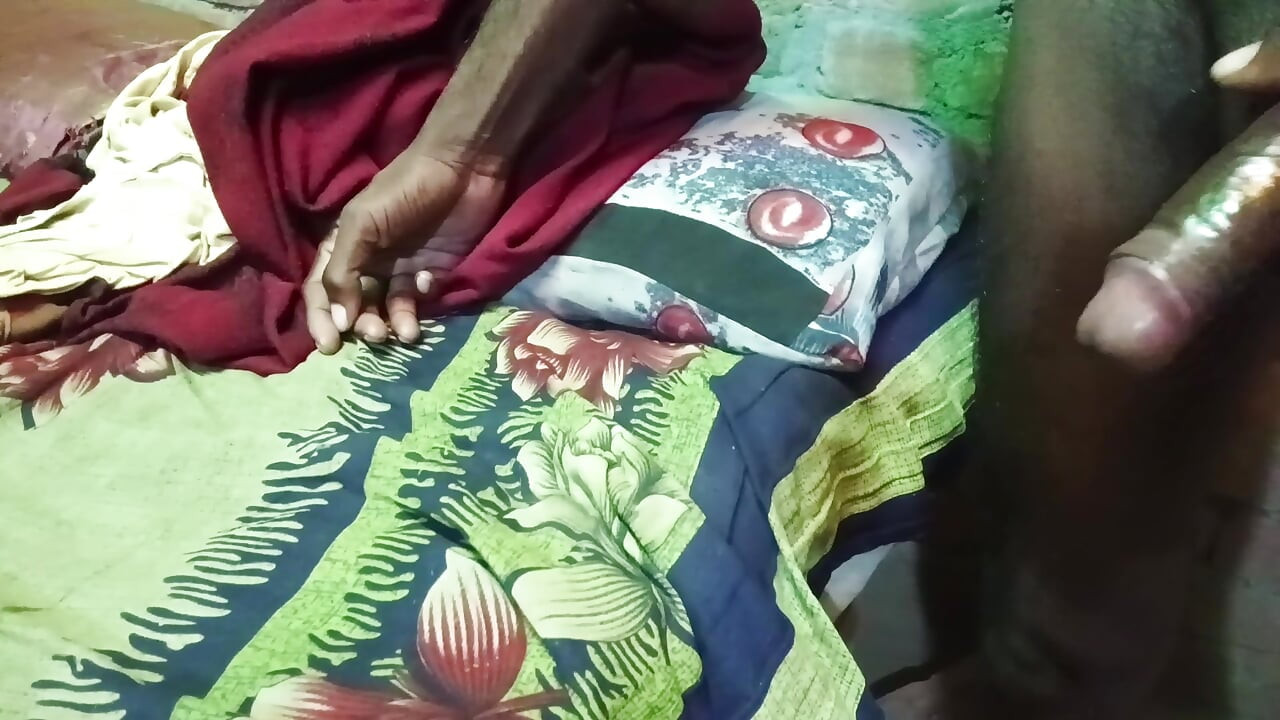 Beautiful bhabhi bed per leta kar chudai karke maja aa Gaya