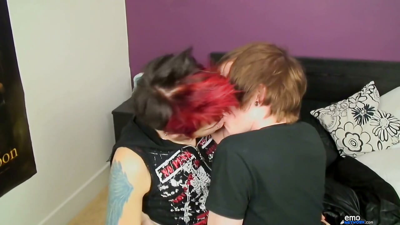 Hung Emo Drake Uses Sean as a Cock Toy