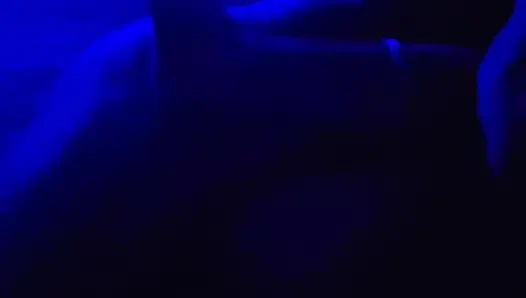 Kakak ipar bercinta dengan sangat baik di malam hari