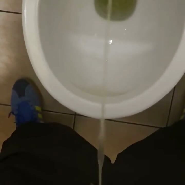 터키 털이 무성한 자지 오줌 비디오