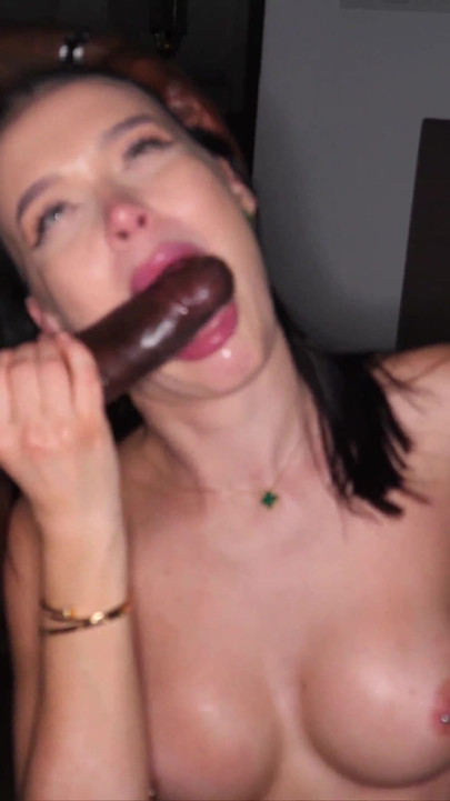 Rosjanka dostaje ten analny hardcore freaky T service