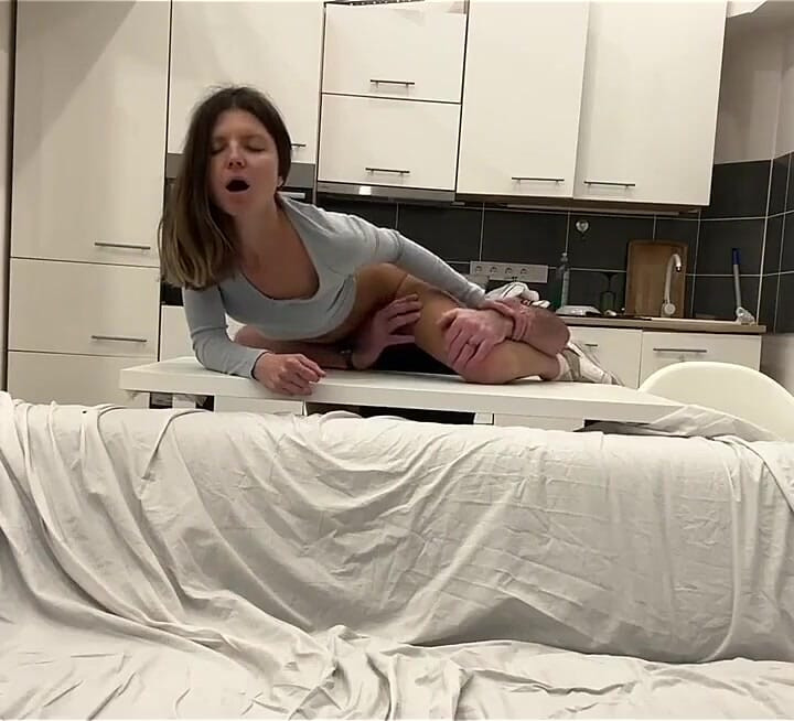 Gina zrušila naše rande kvůli refurb v jejím bytě!