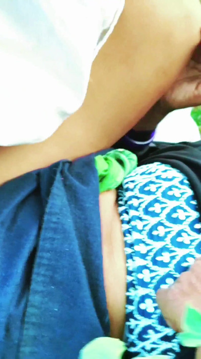 デシの美しい村のバービー、きつい膣、硬いセックスビデオ |クリップ1