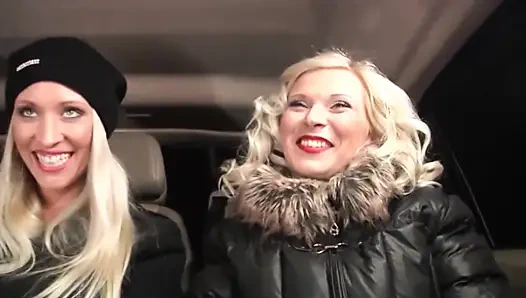 Sarışın Otobüste Sert Sikiliyor