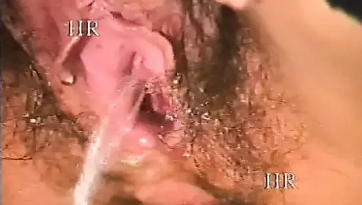 Pornô italiano dos anos 90 exclusivo com mulheres barba por fazer # 08