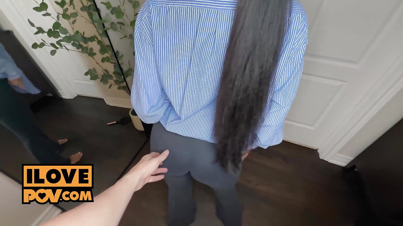 Toket besar dan pantat montok hayley bikin aku sange seharian