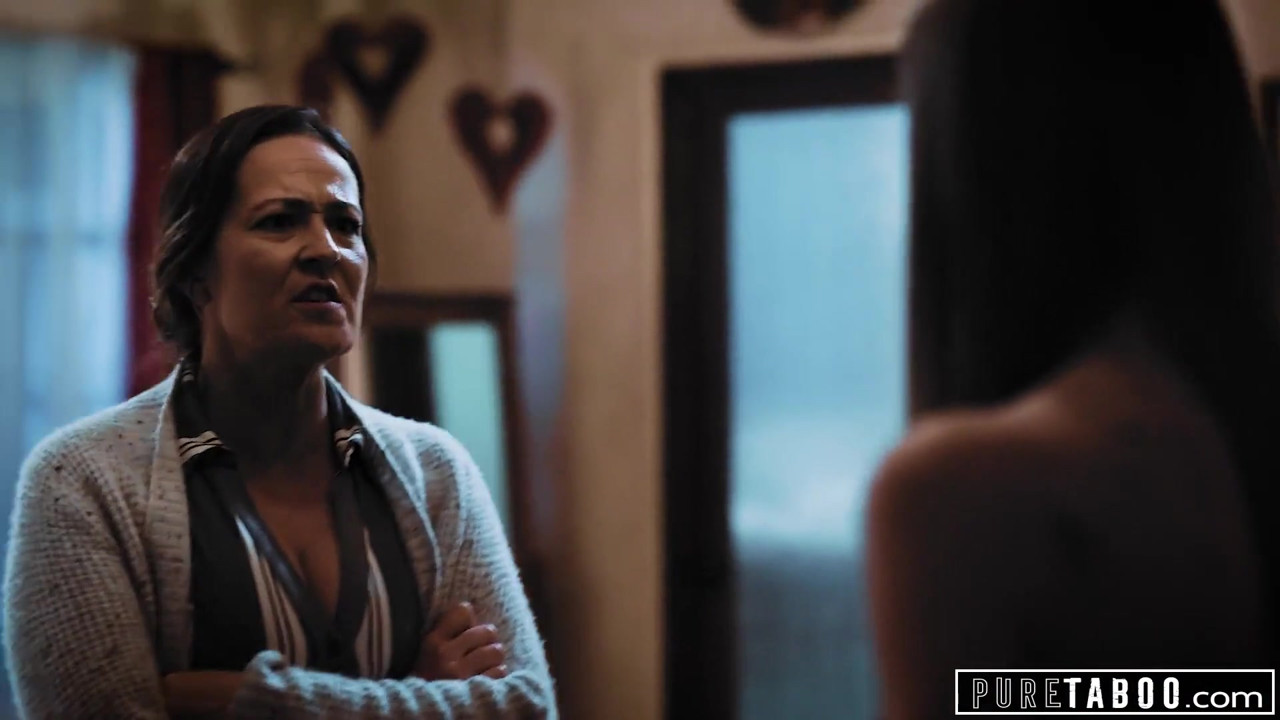 継母と継父と捕まる純粋なタブー、カイラー・クインが参加