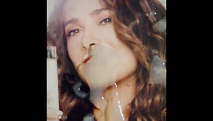 Bigflips salma hayek'e boşalıyor