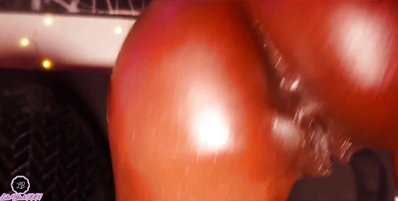Lola Black XXX Sexy Babe Twerking Naked Ass Winking