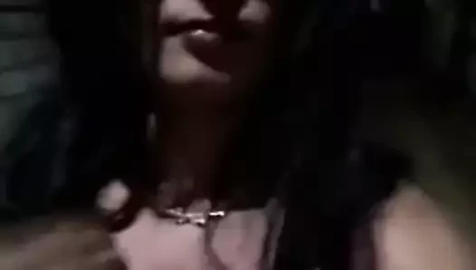 Lanka crossdresser anjani disanayaka açık havada yürüyüş