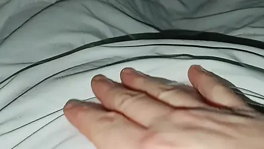 Yorganın altında mastürbasyon
