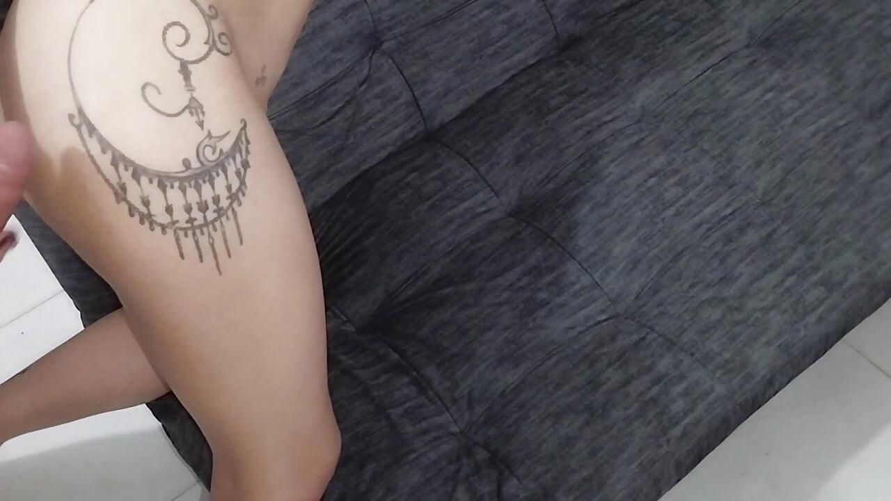 Spanish Porn - Minha linda madrasta latina com peitos grandes está realmente ansiosa para fazer sexo. Ela me pediu para por favor colocar meu pau enorme dentro dela