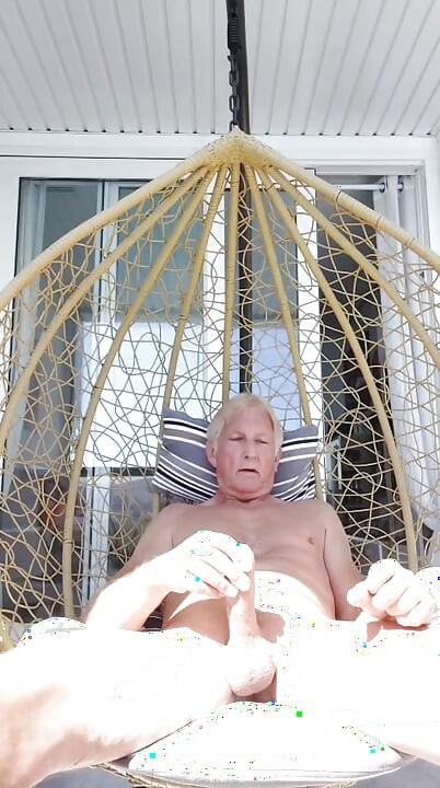 Clive's cum
