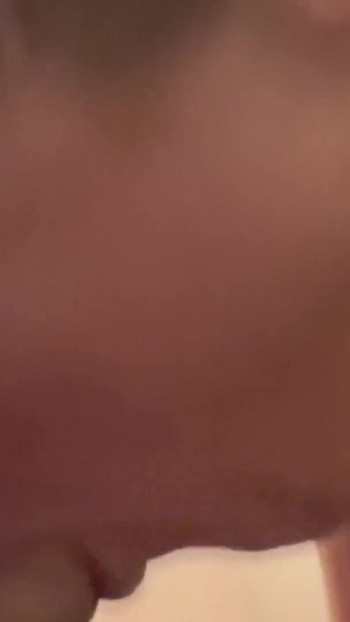 Indimenticabile momento da "Pompino sborrata in gola la compilation"