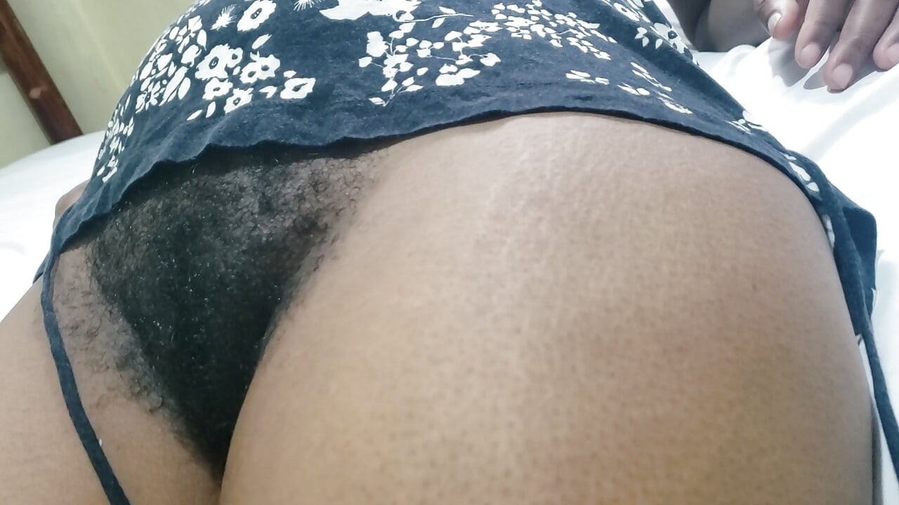 Mature woman being truly satisfied as her unshaven mound is worshipped