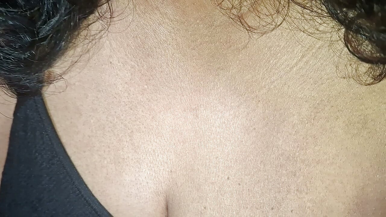 Madrastra 100% natural con unas tetas increíbles