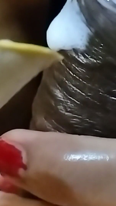Sasur nay bahu ko cream Laga kar land chusa | Clip 1