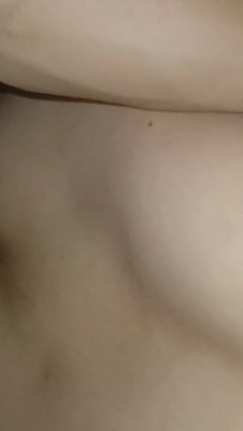 الاستمتاع بجسد جاري الجميل من خلال مؤخرته الجميلة. | مقطع 1