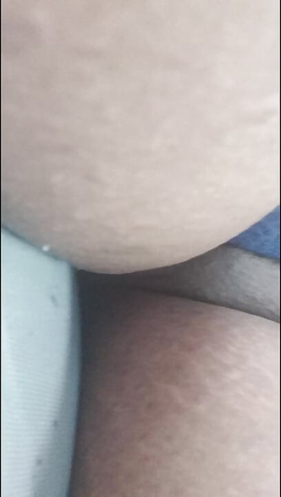 Joy riding fat pussy humping