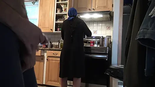 Моя лучшая жена фрейнда чуть не застукала меня за мастурбацией !!