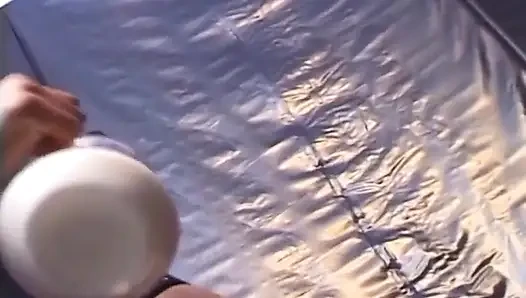 Alman genç kız şimdiye kadarki en iyi ayak işlerine veriyor