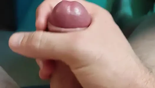 Sikimi okşuyor