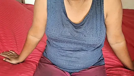 Asyalı orta yaşlı seksi üvey anne so horney viral video