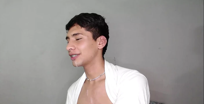 I Want to Give You This Beautiful Cum but by Accident I Fell Into My Mouth and It Tasted Bitter, in the End I Liked the Taste