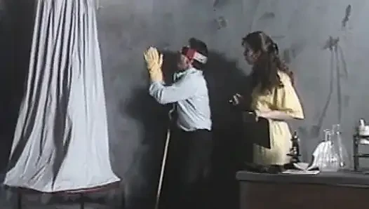Vintage - cewek ini lagi asik fingering dan ngentot memek beceknya