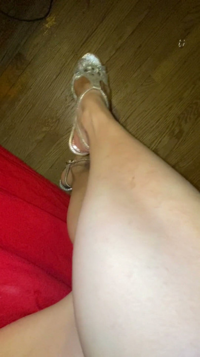 Really Sexy Legs with high heels in bed been romantic | Clip 1