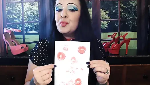 Oh so shiny lipstick beam