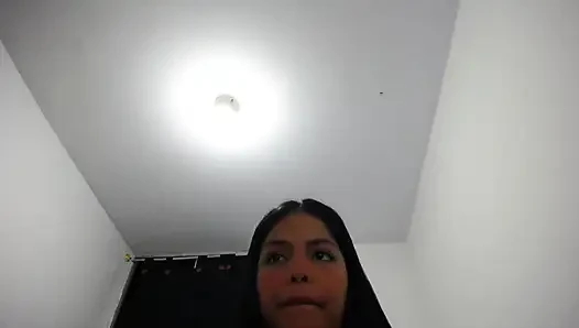 "Meine erste show vor der webcam - zieht sich für dich aus"
