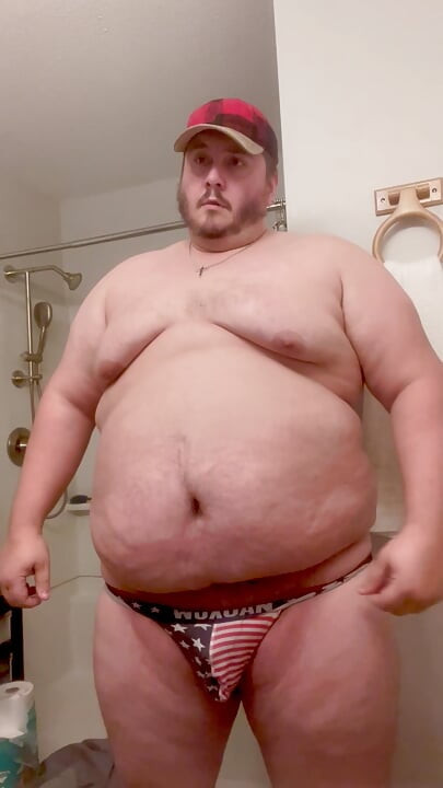 Sexy Fat Muscle Chub Bear Bubba Burly Posing & Dripping