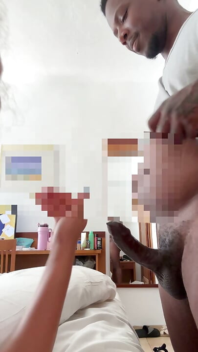 Dziewczyna z hotelowego pokoju ssie przed kolacją
