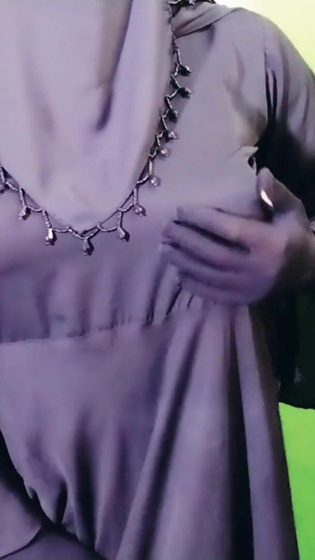 Žene u hidžabu se jebu sa doktorom | Klip 1